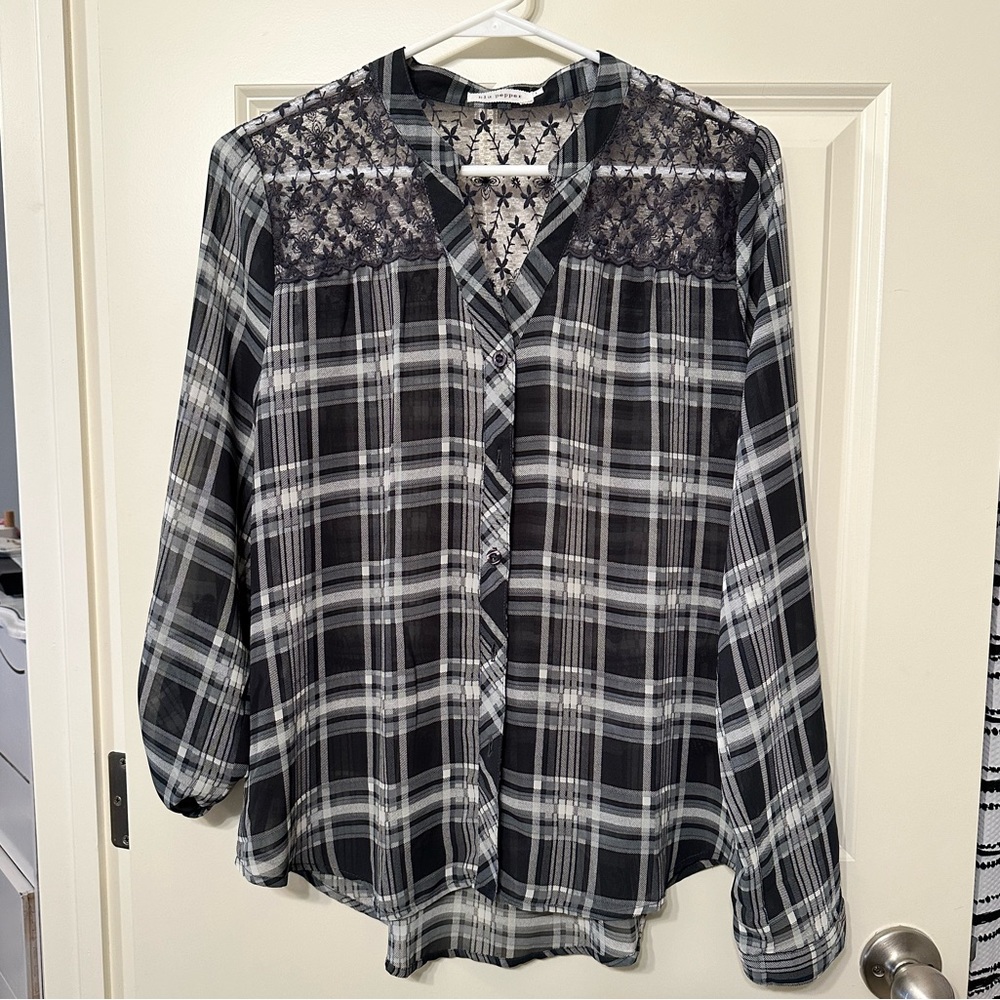 Blu Pepper Juniors Button Blouse w/ Lace - Large